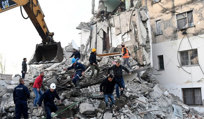 Σεισμός - Τουρκία: Στους 51 οι νεκροί - Διασώθηκε 70χρονος που έμεινε 33 ώρες κάτω από τα ερείπια