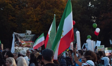 Εκτός ελέγχου η κατάσταση στο Ιράν: Κάηκε κτήριο της κρατικής τηλεόρασης – Πάνω από 45 νεκροί, κομμένο το διαδίκτυο