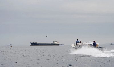 Ο Τραμπ επέβαλε αποκλεισμό εισόδου και εξόδου στα βασικά λιμάνια του Ιράν, αντιστρέφοντας την προηγούμενη πίεση της Τεχεράνης στα Στενά του Ορμούζ