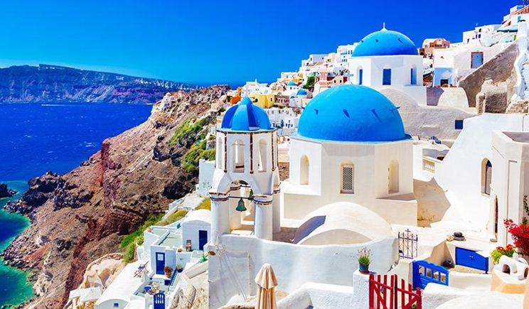 Σύλληψη (2) ατόμων για παραβάσεις Κ.Ο.Κ. στη Θήρα