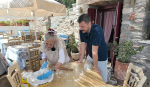&quot;&#039;Οπου Υπάρχει Ελλάδα&quot;: Στούντιο μας η Πάρος σήμερα στις 14.45 στον ΣΚΑΪ (trailer και φωτογραφίες)