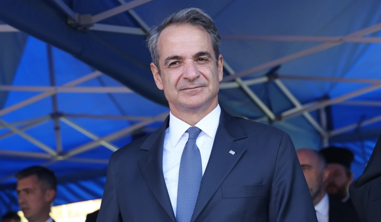 Μητσοτάκης: Να μεταλαμπαδεύσουμε το μήνυμα της ενότητας του '40 - Οι Ένοπλες Δυνάμεις είναι εδώ για να υπερασπιστούν την ελευθερία μας