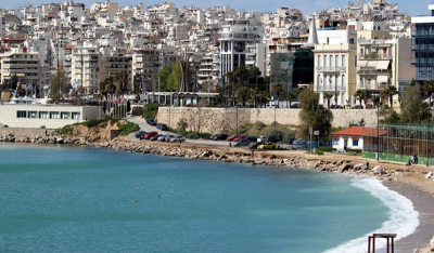 Θρίλερ στον Πειραιά: Βρέθηκε πτώμα σε παραλία με σακούλα στο κεφάλι
