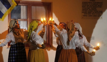 Πάρος και αλησμόνητη Μικρασία «αντάμωσαν» ξανά στο Άσπρο Χωριό Πάρου!