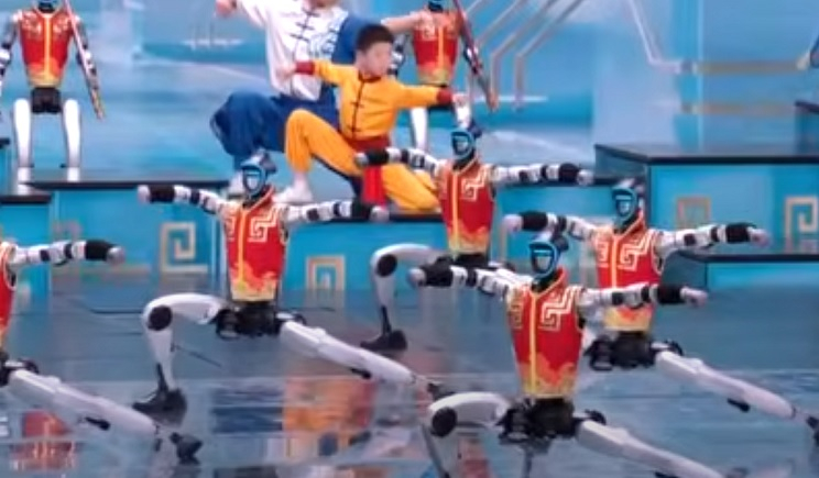 Εντυπωσιακό σόου στο gala της κινεζικής Πρωτοχρονιάς, ανθρωποειδή ρομπότ χορεύουν και κάνουν… κουνγκ φου - Δείτε βίντεο