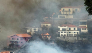 Πύρινη κόλαση στη Μαδέρα: Τρεις νεκροί από τις πυρκαγιές