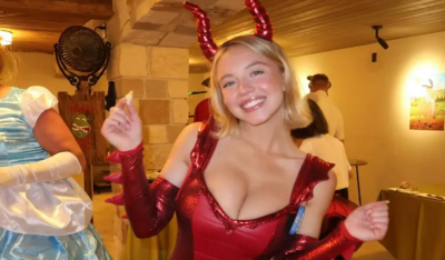 Σίντνεϊ Σουίνι: Ντύθηκε σέξι δράκος για την Ημέρα των Ευχαριστιών - Δείτε φωτογραφίες