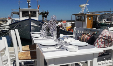 Πάρος, Νάουσα: H εκλεκτή ψαροφαγία στα καλύτερά της στο ειδυλλιακό λιμανάκι!