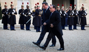 Ολάντ: Η Γαλλία δεν τρομάζει από καμία απειλή