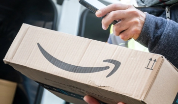 Amazon: Σε 48ωρη απεργία κατεβαίνουν οι εργαζόμενοι στην αποθήκη της Λειψίας - Ζητούν αυξήσεις μισθών