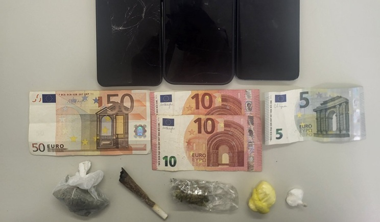 Εξαρθρώθηκε συμμορία που διακινούσε ναρκωτικά στη Θήρα