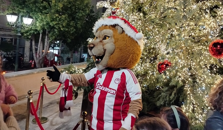 Πειραιάς: «Κόκκινη Νύχτα» και Santa Night Run – Χριστουγεννιάτικες εκδηλώσεις (Βίντεο)