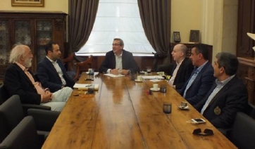 Συνάντηση εργασίας του Περιφερειάρχη με τον Αλ. Λυκουρέζο,