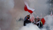 Χάος στην Πολωνία: Αγρότες συγκρούστηκαν με την αστυνομία έξω από το κοινοβούλιο