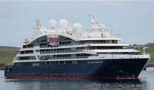 Φετινό «ποδαρικό» στο λιμάνι της Πάρου εντυπωσιακού brand new κρουαζιερόπλοιου κλάσης mega yacht!