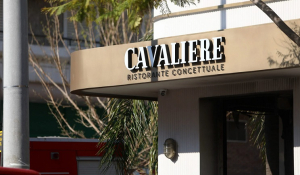 Νέα Σμύρνη: Κάηκε ολοσχερώς το Cavaliere – Αναλαμβάνει την έρευνα το Τμήμα Εκβιαστών