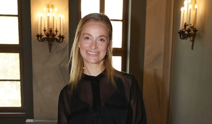 Λένα Δροσάκη: Θα γίνει κουμπάρα στον γάμο της Αθηνάς Οικονομάκου στην Πάρο; (βίντεο)