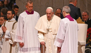 Ανοιχτή σύγκρουση των Ρωμαιοκαθολικών: «Υπάρχει διάβολος μέσα στο Βατικανό», λέει αρχιεπίσκοπος