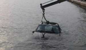 Πάρος: Πτώση Ι.Χ.Ε. οχήματος στη θάλασσα