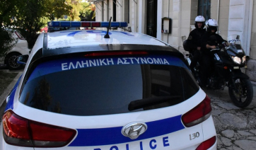 &quot;Απόβαση&quot; του ελληνικού FBI στα νησιά: 4 συλλήψεις στην Κεφαλονιά για ναρκωτικά (βίντεο)