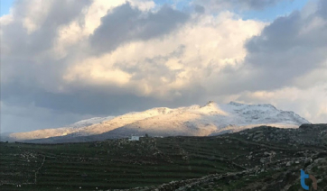 Εικόνες από τη χιονισμένη Τήνο στην Έξω Μεριά