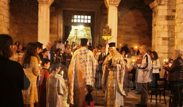 Ανάσταση στις 9 το βράδυ με ανοιχτές τις Εκκλησίες και υποχρεωτικά self tests