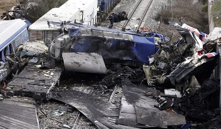 Σύγκρουση τρένων στα Τέμπη: Έρευνα για το πόσους έβαλε σε «υπηρεσία σταθμάρχη» ο επιθεωρητής Λάρισας πριν την τραγωδία