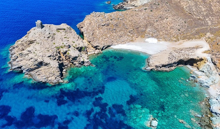 H Άνδρος ανάμεσα στους πιο όμορφους και αυθεντικούς προορισμούς της Ευρώπης, σύμφωνα με διεθνή μέσα