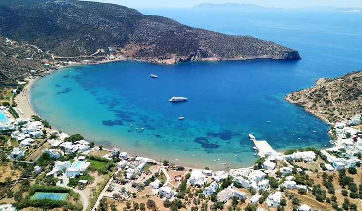 Θαλάσσια διακομιδή από το λιμάνι της Σίφνου