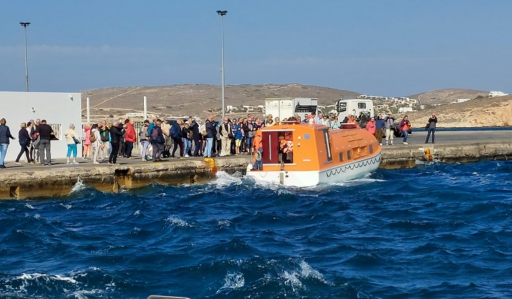 Πάρος: Νέα φιλοσοφία θαλάσσιας αναψυχής – Πολυτελές boutique κρουαζιερόπλοιο ευεξίας κατέπλευσε στο νησί
