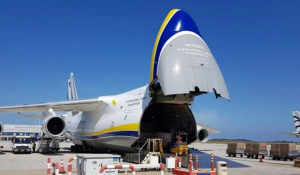 Με αεροσκάφος Antonov έφτασαν σήμερα 2,5 εκατ. self test στο «Ελευθέριος Βενιζέλος»