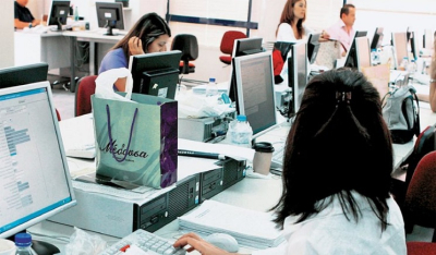 Όλο το κυβερνητικό σχέδιο προκειμένου να χτυπάνε ψηφιακή κάρτα οι δημόσιοι υπάλληλοι: Πώς θα καταγράφεται το ωράριό τους