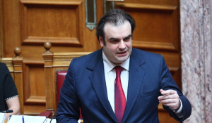 Πιερρακάκης: Τέλος ο ΕΝΦΙΑ και σε χωριά έως 1.700 κατοίκους - Επίδομα 130 ευρώ σε λιμενικούς, πυροσβέστες - Ποιους αφορούν τα νέα μέτρα