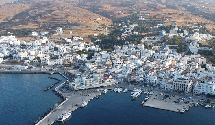 Θαλάσσια διακομιδή από το λιμάνι της Τήνου