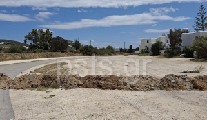 Πάρος - Αλυκή: Είχε δύο χώρους parking οχημάτων, τώρα δεν έχει κανέναν – Τι μέλει γενέσθαι στη σεζόν