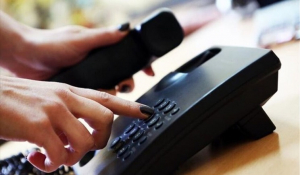 Κορωνοϊός: Η «επιστροφή» του τηλεφώνου -Εκτοξεύθηκαν οι κλήσεις εν μέσω της πανδημίας