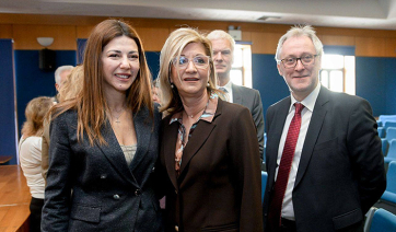 Συνάντηση της Δώρας Σαρρή-Παπακυρίλλου με την πολιτική ηγεσία του Υπουργείου Παιδείας