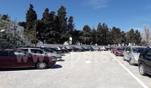 Οριοθέτηση θέσεων στάθμευσης στο κεντρικότερο πάρκινγκ της Παροικίας Πάρου