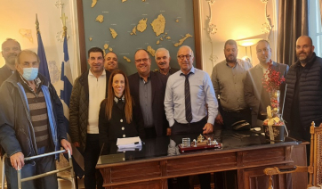Συνάντηση χωρικού Αντιπερειάρχη Κυκλάδων με Δήμαρχο Σύρου