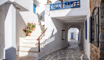 Πάσχα στην Κύθνο: Η «Κούνια της Λαμπρής», παραδοσιακές γεύσεις και ξεχωριστά έθιμα (βίντεο)