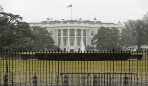 Έκτακτο – Κορωνοϊός: Συναγερμός στον Λευκό Οίκο – Θετική η γραμματέας Τύπου