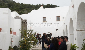 Πρόγραμμα ακολουθιών Πάσχα ιεράς μονής Αγίου Γεωργίου Λαγκάδας