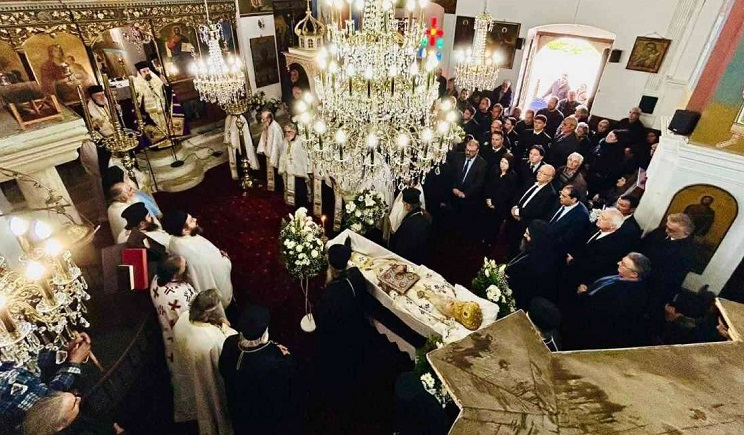 Η Αμοργός είπε το «Ύστατο Χαίρε» στον μακαριστό Μητροπολίτη ποτέ Θήρας, Αμοργού &amp; Νήσων κύρο Επιφάνιο- Δήμαρχος Αμοργού: «Η Αμοργός έχασε έναν πατέρα, έναν πνευματικό οδηγό»