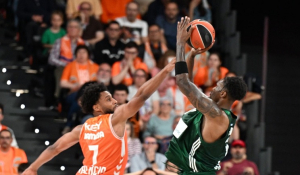 Παναθηναϊκός AKTOR: Η Euroleague αποθέωσε τον Χέιζ-Ντέιβις για την καλαθάρα του στη Βαλένθια (Βίντεο)