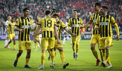 Super League: Κερδισμένη η ΑΕΚ, έχασαν βαθμούς Ολυμπιακός και ΠΑΟΚ - Η εικόνα της 14ης αγωνιστικής