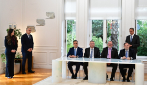 Υπογράφηκαν τέσσερις συμβάσεις παραχώρησης μεταξύ Ελληνικού Δημοσίου και κοινοπραξίας Chevron-HELLENIQ ENERGY για αξιοποίηση υδρογονανθράκων