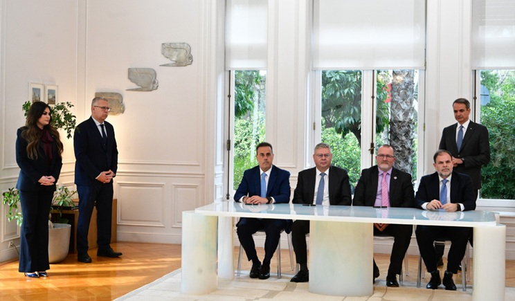 Υπογράφηκαν τέσσερις συμβάσεις παραχώρησης μεταξύ Ελληνικού Δημοσίου και κοινοπραξίας Chevron-HELLENIQ ENERGY για αξιοποίηση υδρογονανθράκων