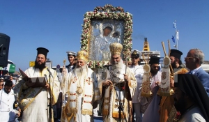 Βαθιά κατάνυξη και συγκινητική ευλάβεια χιλιάδων πιστών στo λαμπρό εορτασμό της Κοίμησης της Θεοτόκου στην Πάρο