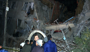 Ισχυρός σεισμός στην Τουρκία: Δεκατέσσερις οι νεκροί