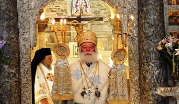 Πάρος, Ι.Ν Παναγίας Εκατονταπυλιανής: Θεία Λειτουργία προεξάρχοντος του Μακαριωτάτου Πατριάρχη Αλεξανδρείας